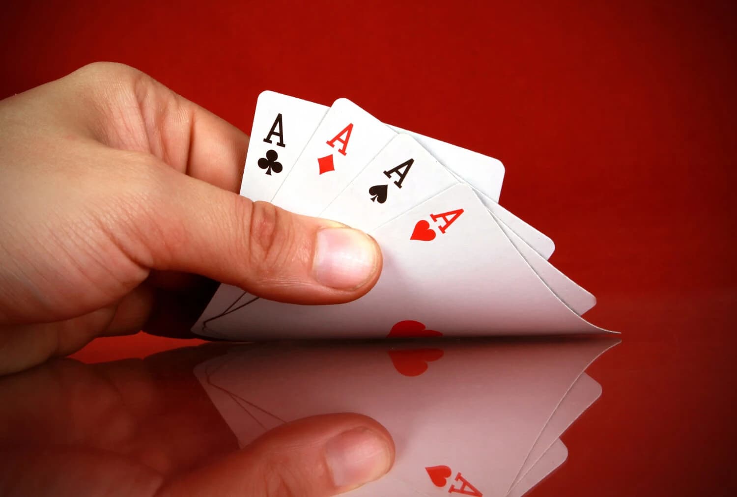 Teen Patti vs Poker: How Are They Similar and Different?